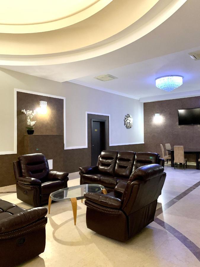 Albert Hotel Ploieşti Dış mekan fotoğraf