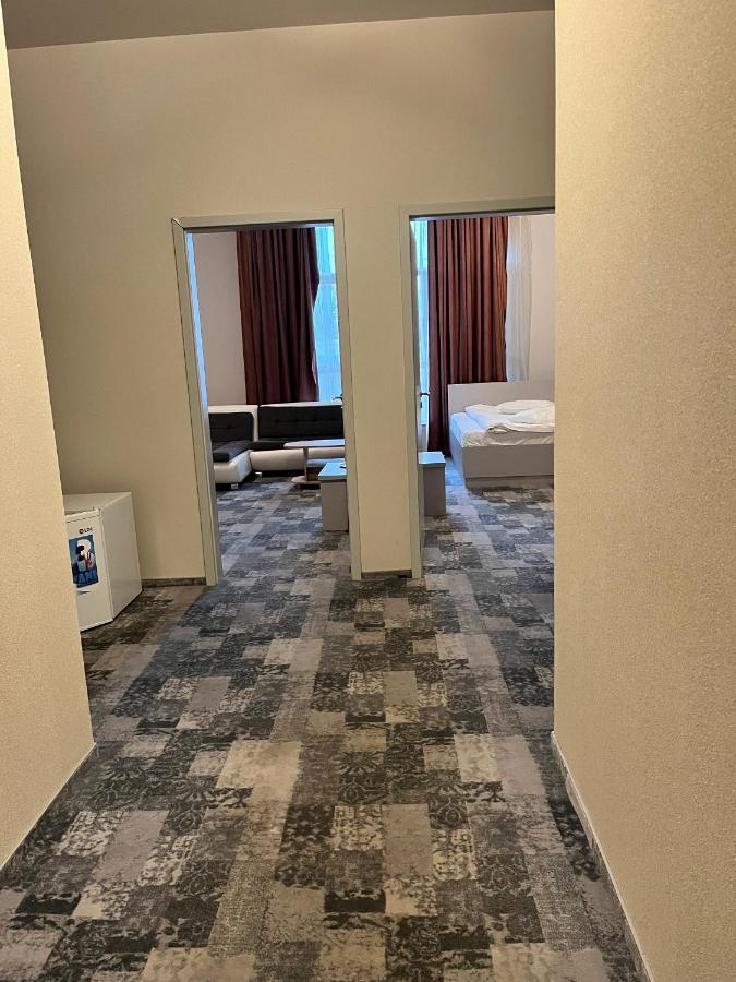 Albert Hotel Ploieşti Dış mekan fotoğraf