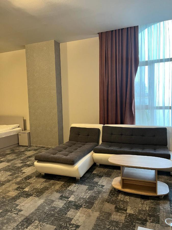 Albert Hotel Ploieşti Dış mekan fotoğraf